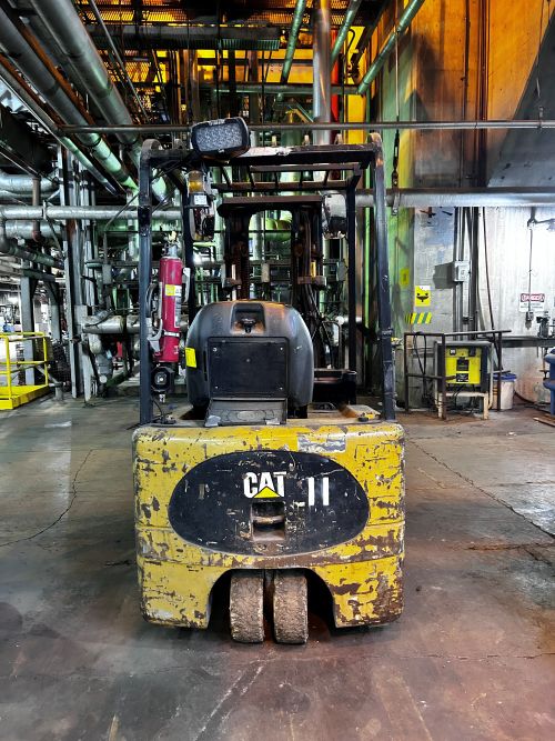 2000 Caterpillar Electric Forklift - Image 7